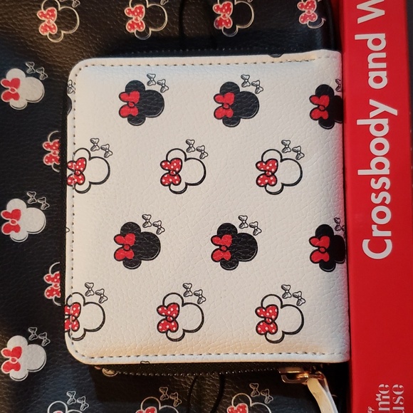 Minnie Mouse Crossbody and Wallet Set NWT - Picture 5 of 5